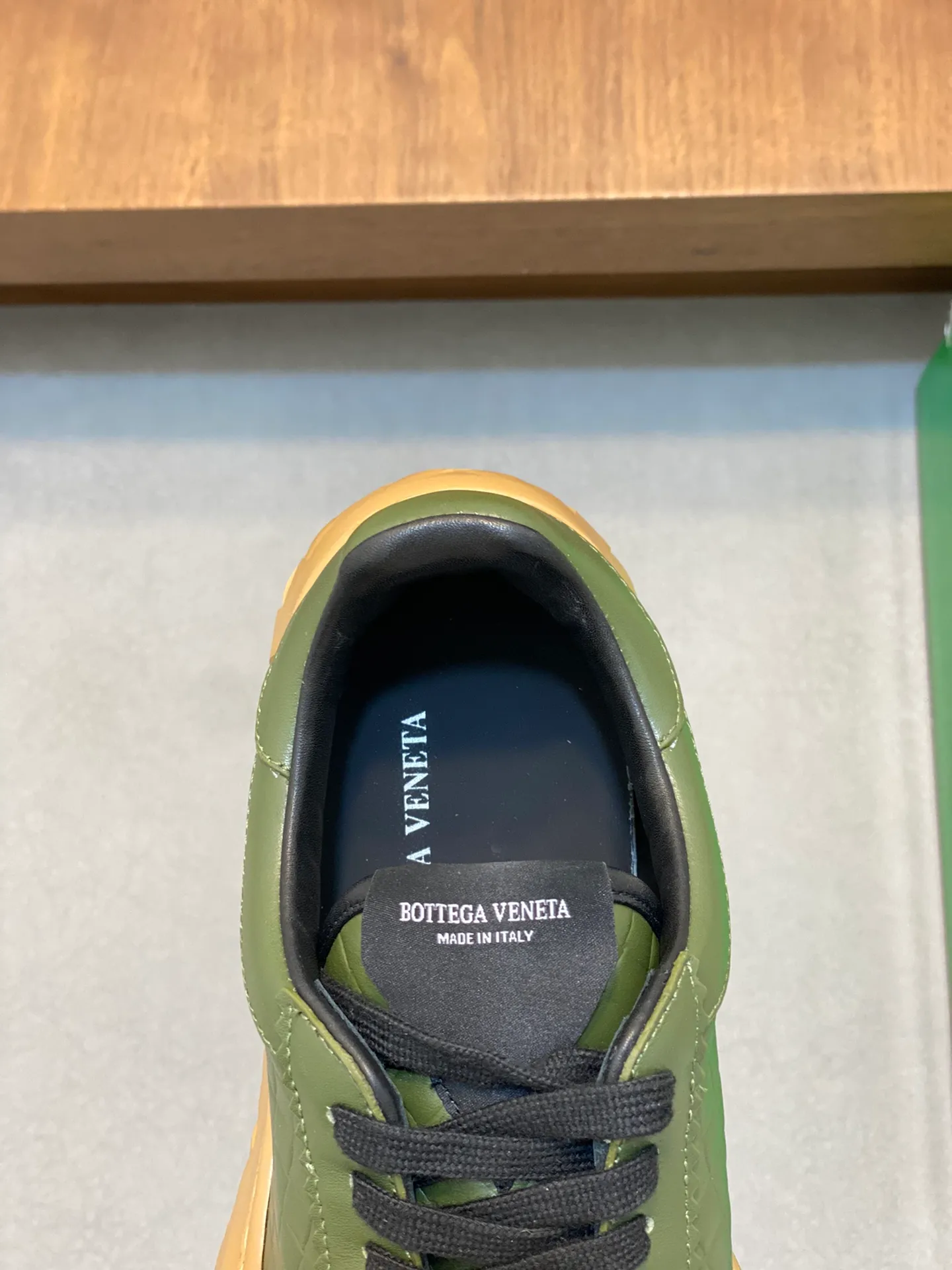 p440💰Men's Shoes BV/Bottega Veneta🆕The new men's moral training sneakers, made of Sneaker technology nylon and suede, inspired by retro basketball shoes, a new interpretation of classic sneakers, a lightweight, comfortable and breathable summer must-have item, the soles are made of classic woven texture, super recognizable, nylon suede stitching, full of texture!  Size: 38-45